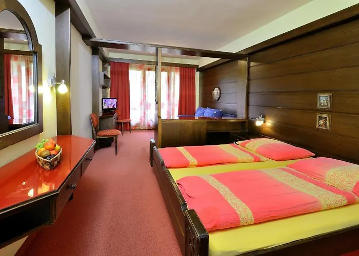 호텔 Mittagskogel 3*